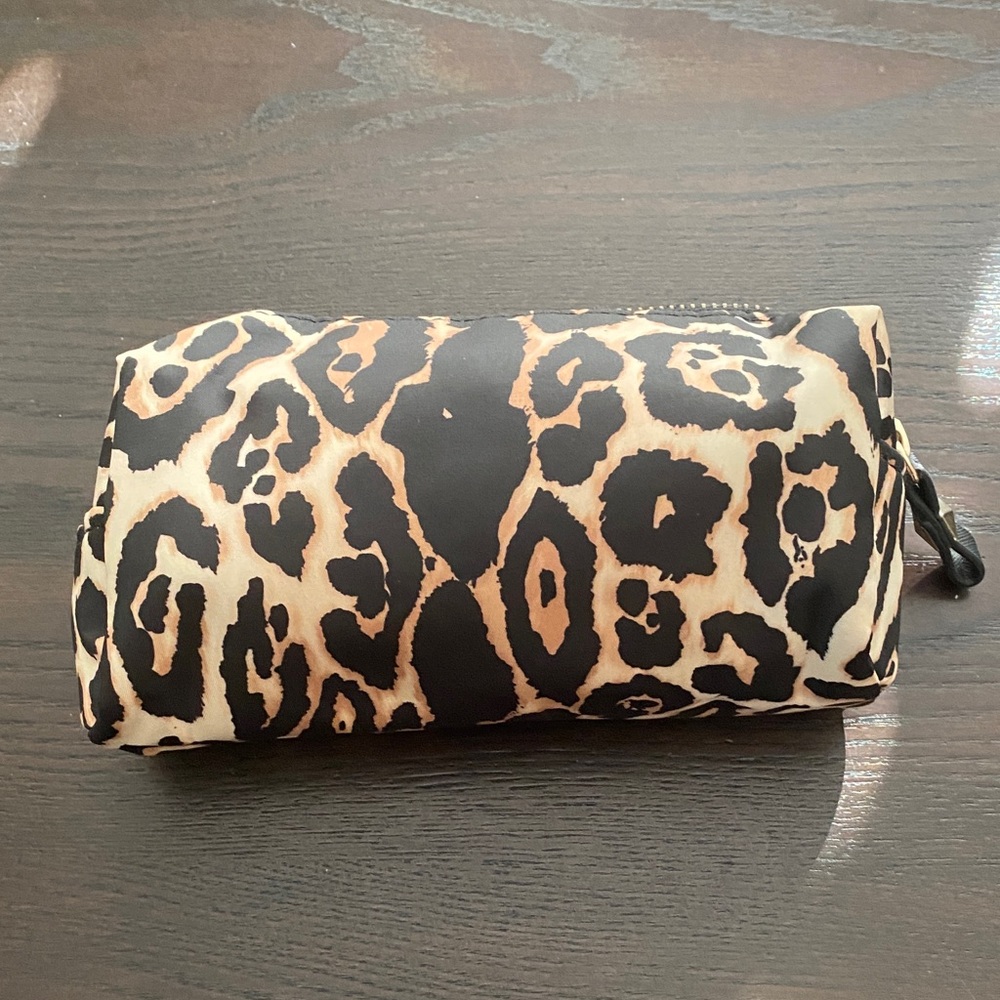 Victoria's Secret Wild Leopard Cosmetic Case - Picture 3 of 4